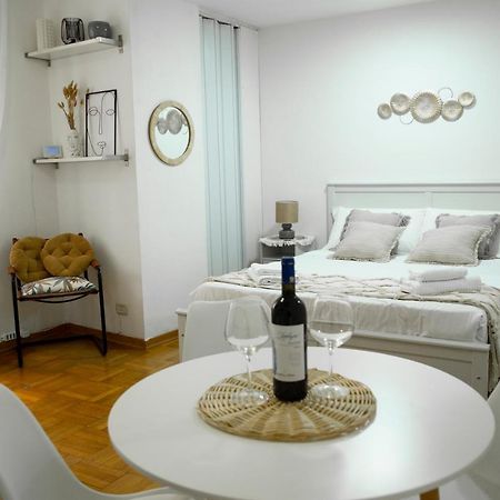 Shabby Roman Studio- Ai Fori Imperiali Exterior photo